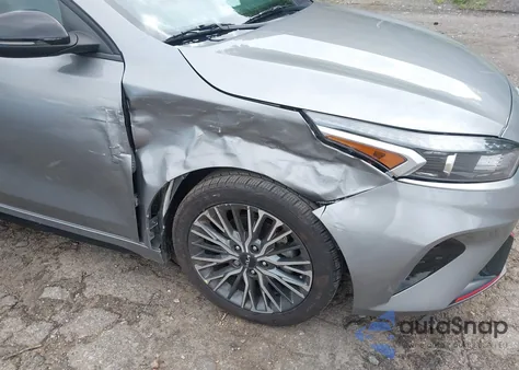 2023 Kia Forte Gt-Line z USA, uszkodzony, nr VIN 3KPF54AD2PE620189